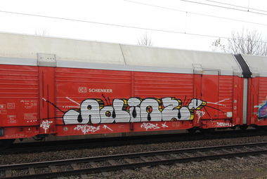 Graffiti Train - Photo by ZUGZWANG