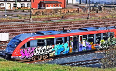Graffiti Train - Photo by ZUGZWANG
