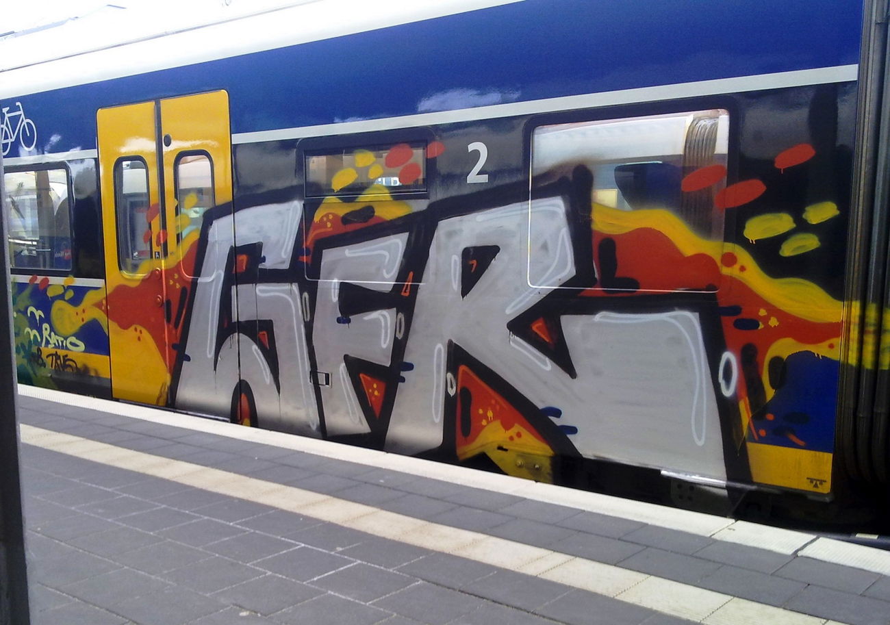 Graffiti Train - Photo by ZUGZWANG - gfr (2016)