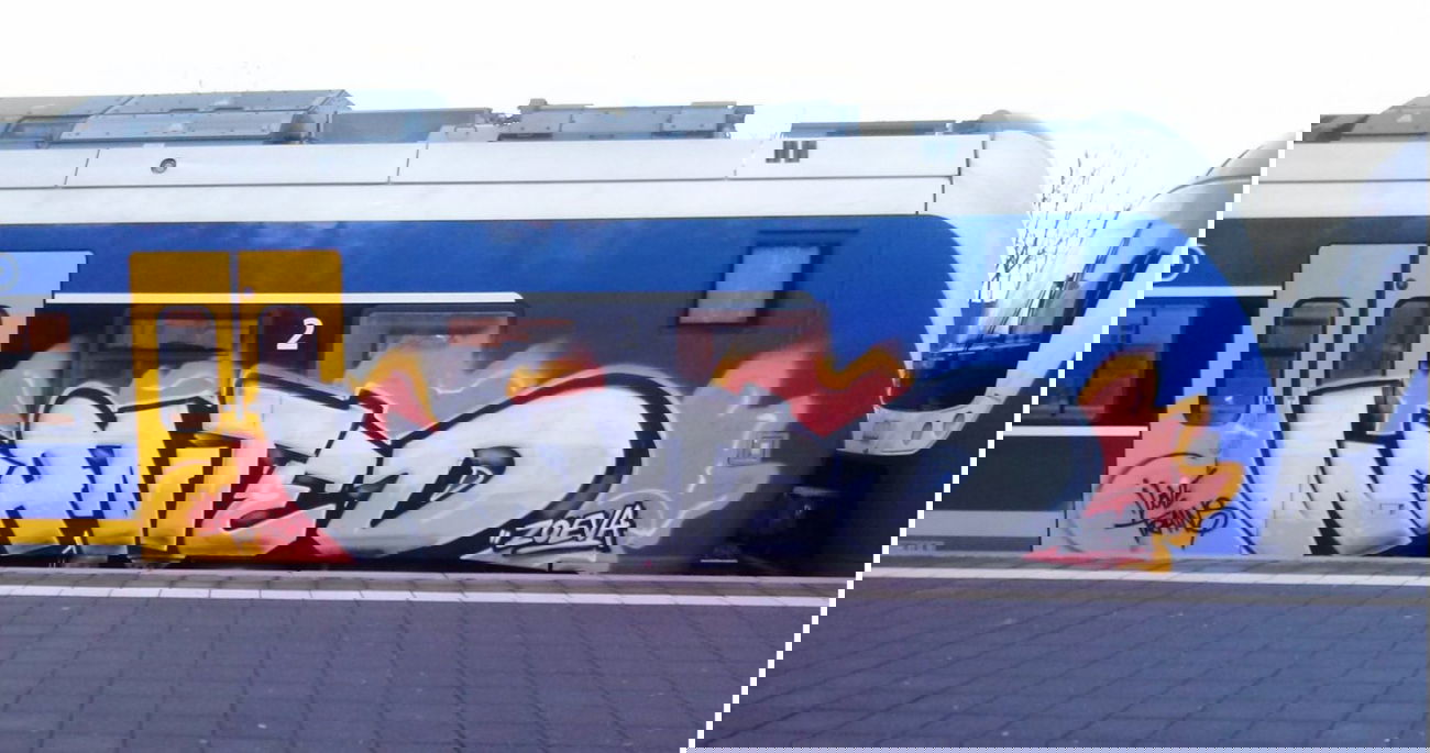 Graffiti Train - Photo by ZUGZWANG - wanted, bremerhaven, 27 (2015)