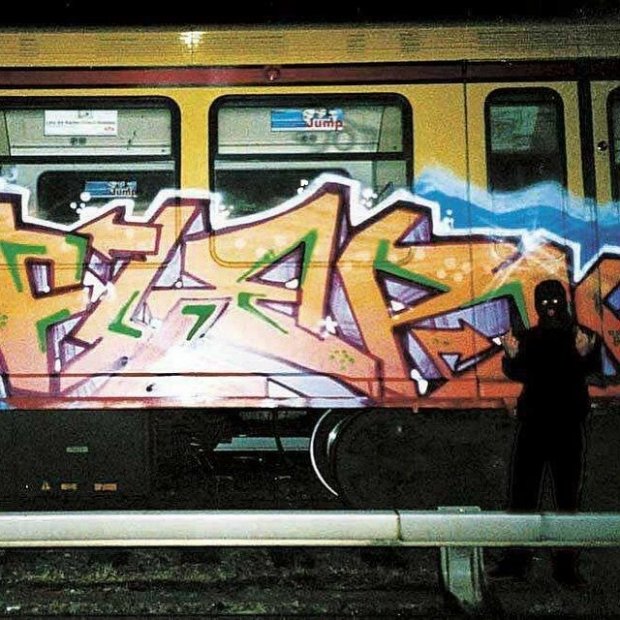 Graffiti Train - Photo by ZUGZWANG - fler, berlin