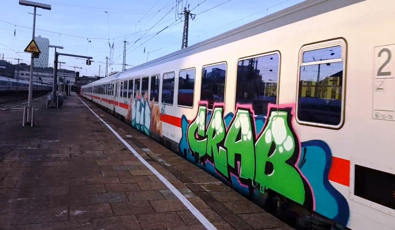 Graffiti Train - Photo by ZUGZWANG (2017)