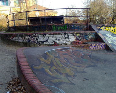 Graffiti Bombing - Photo by ZUGZWANG