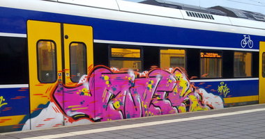 Graffiti Train - Photo by ZUGZWANG (2016)