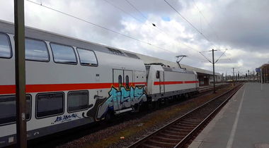 Graffiti Train - Photo by ZUGZWANG - alsoe, atk (2017)