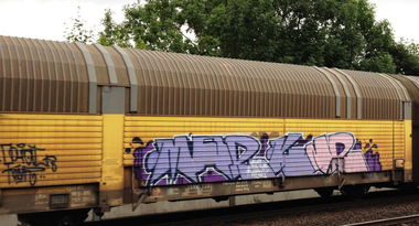 Graffiti Train - Photo by ZUGZWANG