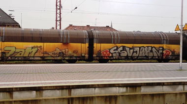 Graffiti Train - Photo by ZUGZWANG