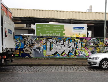 Graffiti Bombing - Photo by ZUGZWANG