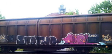 Graffiti Train - Photo by ZUGZWANG - shotwo, bremerhaven