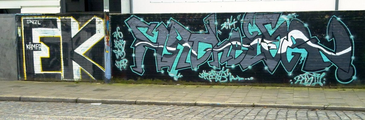 Graffiti Wall - Photo by ZUGZWANG - bremerhaven