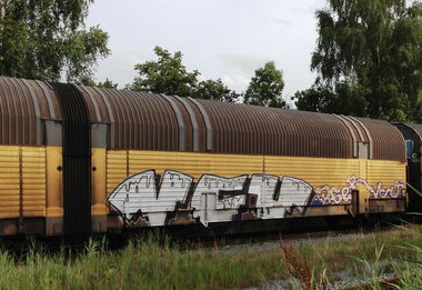 Graffiti Train - Photo by ZUGZWANG - vcu
