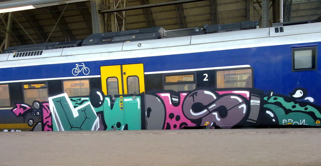 Graffiti Train - Photo by ZUGZWANG - lynus (2017)