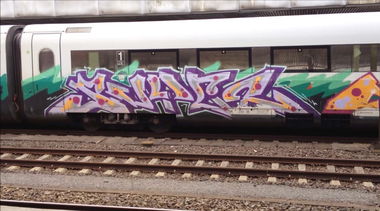 Graffiti Train - Photo by ZUGZWANG (2017)