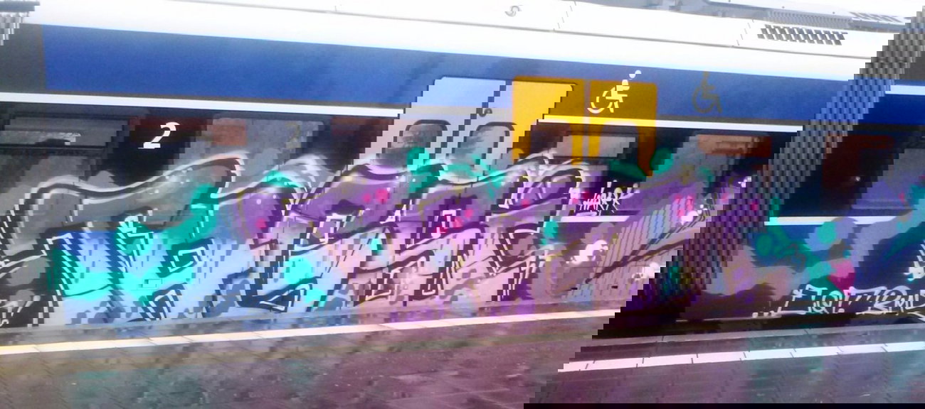 Graffiti Train - Photo by ZUGZWANG - tagsi, bremerhaven, 27 (2015)