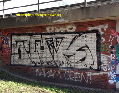 Graffiti Bombing - Photo by ZUGZWANG - swk