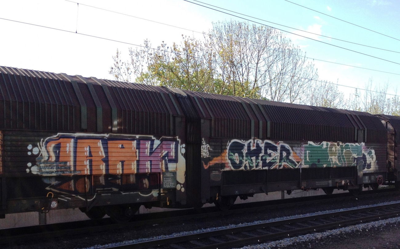 Graffiti Train - Photo by ZUGZWANG