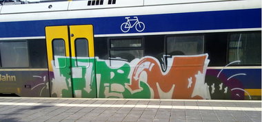 Graffiti Train - Photo by ZUGZWANG - abm, bremerhaven, 27 (2015)
