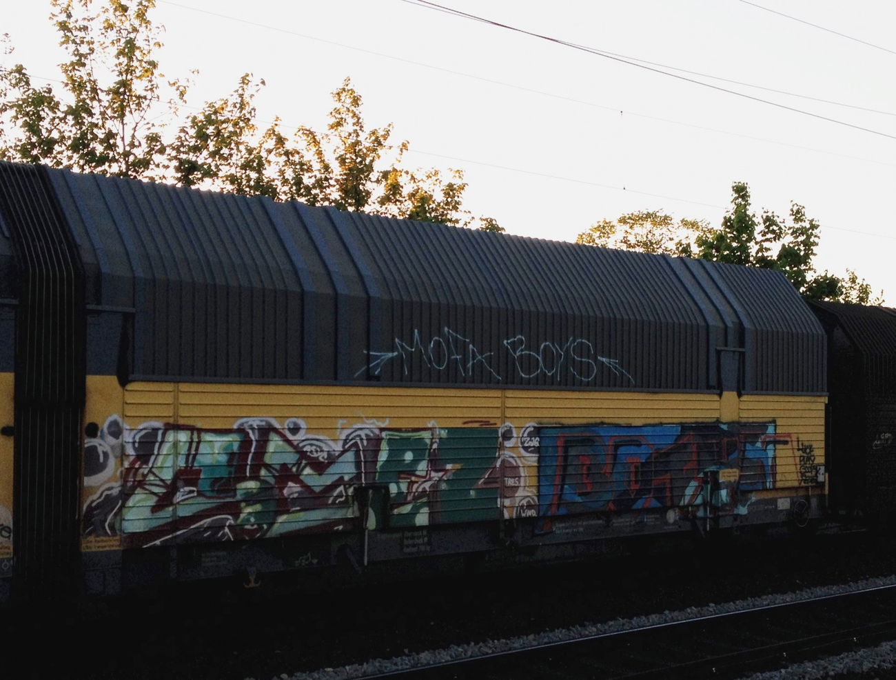 Graffiti Train - Photo by ZUGZWANG