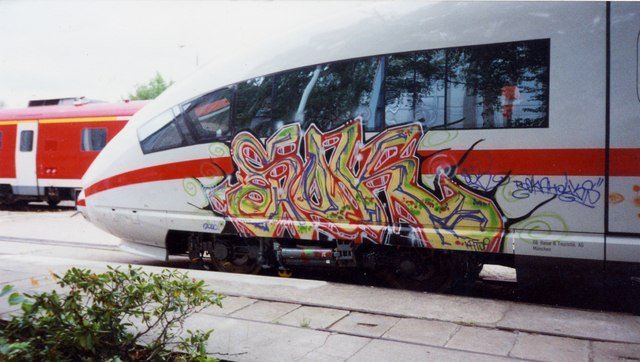 Graffiti Train - Photo by ZUGZWANG - ice