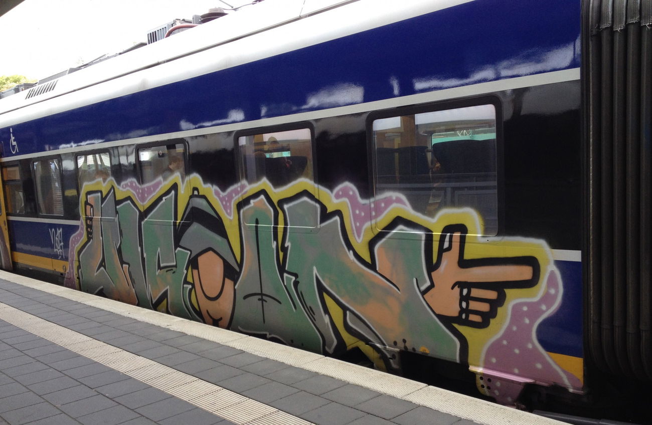 Graffiti Train - Photo by ZUGZWANG (2017)