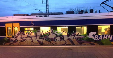 Graffiti Train - Photo by ZUGZWANG - skin (2016)