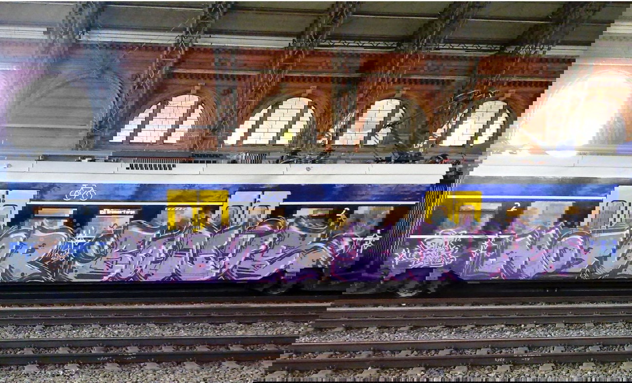 Graffiti Train - Photo by ZUGZWANG - motor, bonus, bremen (2015)