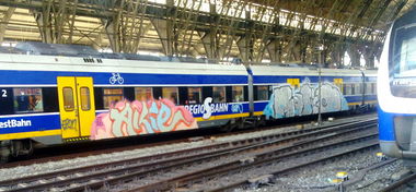 Graffiti Train - Photo by ZUGZWANG - akie, ratio, bremen (2015)