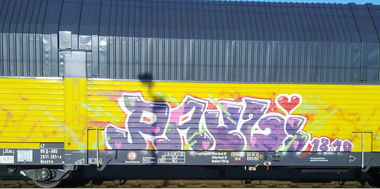 Graffiti Train - Photo by ZUGZWANG - bremerhaven