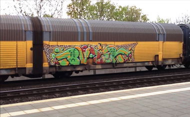 Graffiti Train - Photo by ZUGZWANG