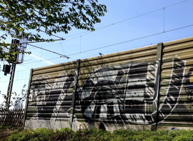 Graffiti Bombing - Photo by ZUGZWANG - vcu