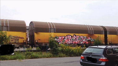 Graffiti Train - Photo by ZUGZWANG - burns