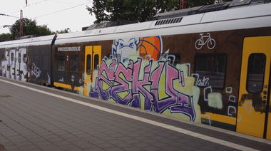 Graffiti Train - Photo by ZUGZWANG (2017)