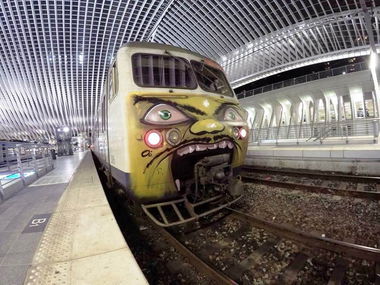 Graffiti Train - Photo by ZUGZWANG