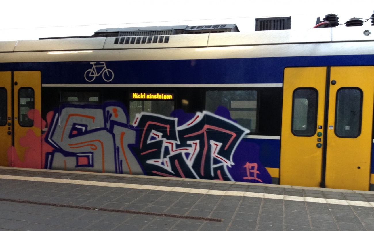 Graffiti Train - Photo by ZUGZWANG - siet (2017)