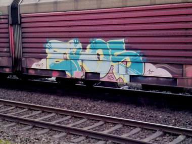 Graffiti Train - Photo by ZUGZWANG - eros, bremerhaven (2014)