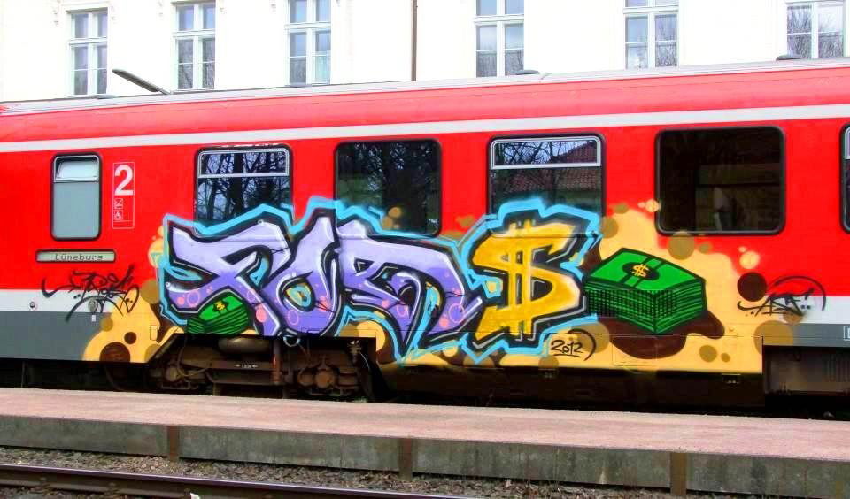 Graffiti Train - Photo by ZUGZWANG - fors
