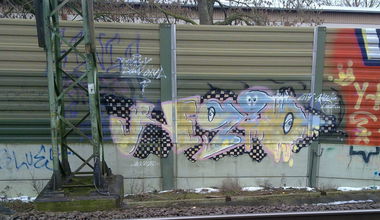 Graffiti Bombing - Photo by ZUGZWANG