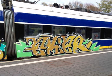 Graffiti Train - Photo by ZUGZWANG (2017)