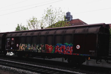 Graffiti Train - Photo by ZUGZWANG