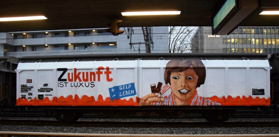 Graffiti Train - Photo by ZUGZWANG