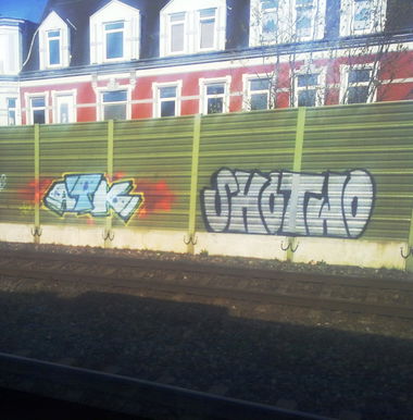 Graffiti Bombing - Photo by ZUGZWANG - atk, shotwo, bremerhaven
