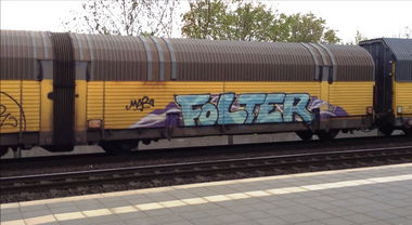 Graffiti Train - Photo by ZUGZWANG - folter