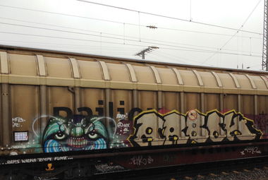 Graffiti Train - Photo by ZUGZWANG