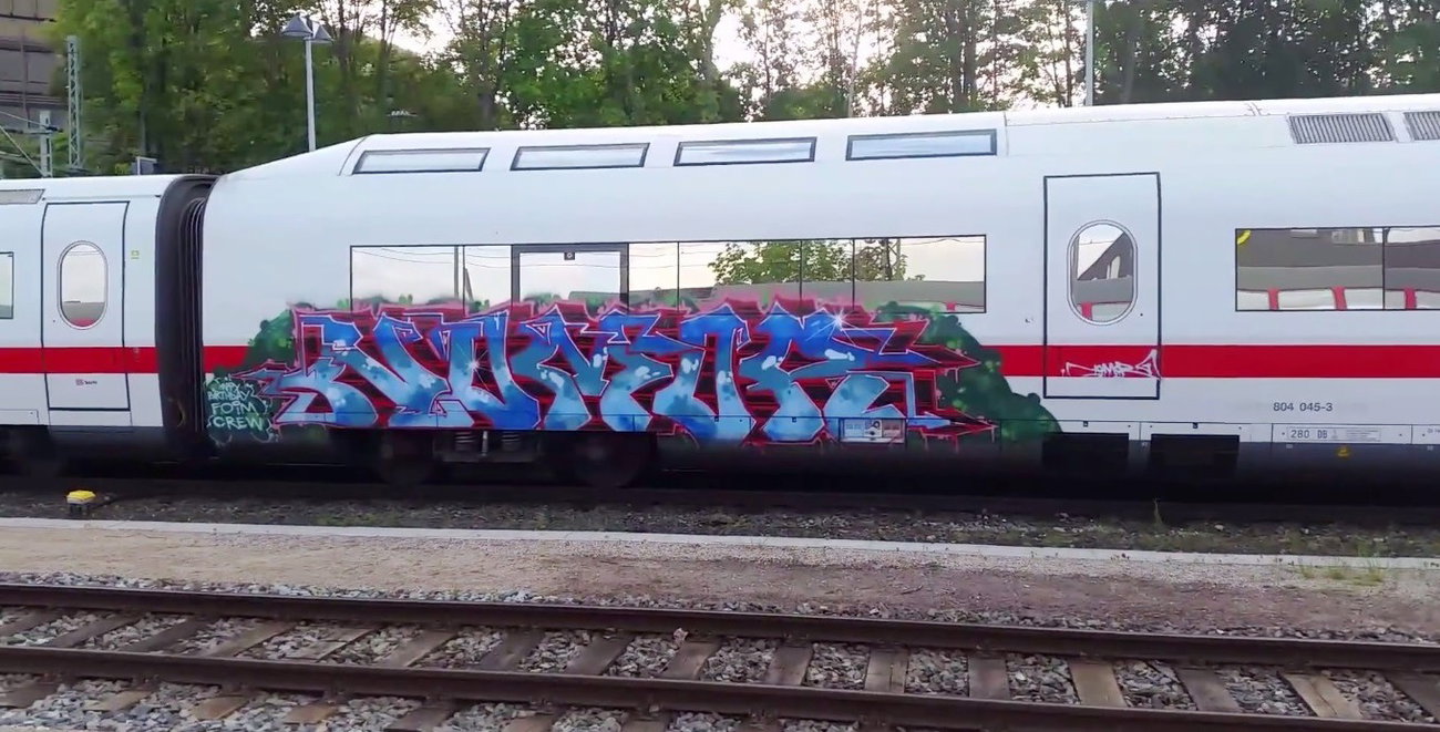 Graffiti Train - Photo by ZUGZWANG - namor, kiel (2015)