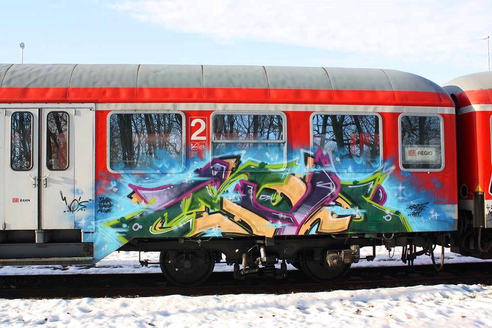 Graffiti Train - Photo by ZUGZWANG
