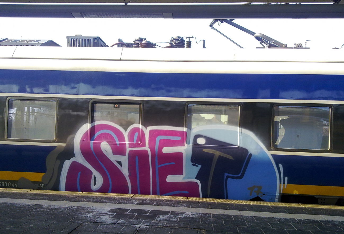 Graffiti Train - Photo by ZUGZWANG - siet (2017)