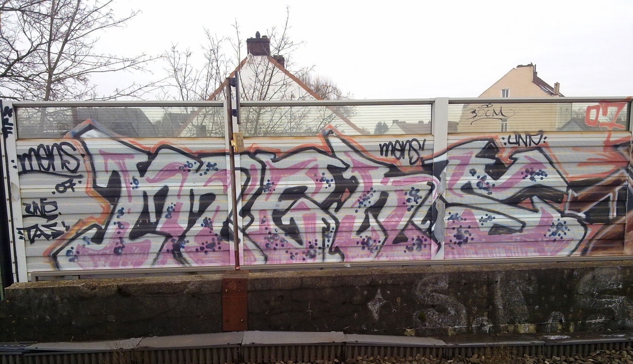 Graffiti Bombing - Photo by ZUGZWANG