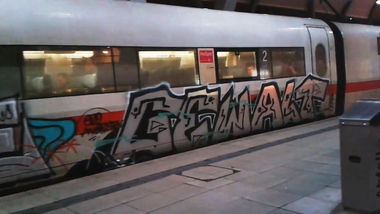 Graffiti Train - Photo by ZUGZWANG