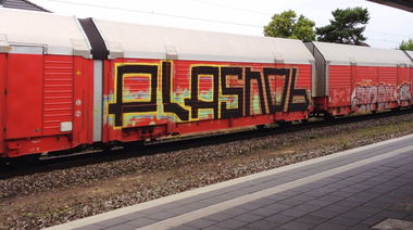 Graffiti Train - Photo by ZUGZWANG