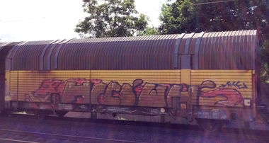 Graffiti Train - Photo by ZUGZWANG